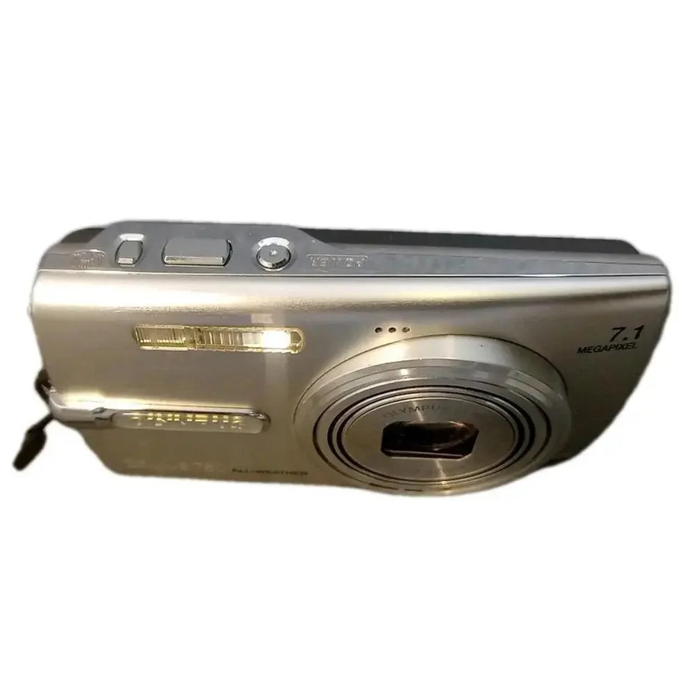 Olympus Stylus 780 u Digital Camera 7.1MP Silver 5xOptical Zoom AF Lock Silver